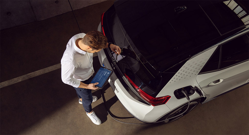 servis elektricnih automobila.jpg